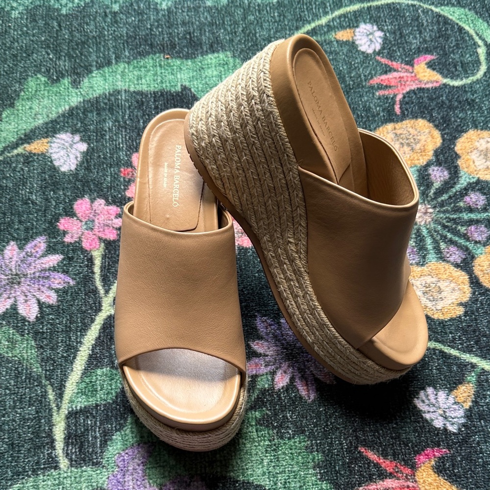 Paloma Barcelo Beige Wedge Sandals
